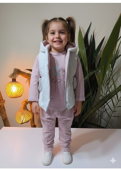 Kız Bebek Vikvik Oyuncaklı Üçlü Takım (Omuzdan Çıtçıtlısweatshirt+ Vikvikli Yelek+Pantolon)