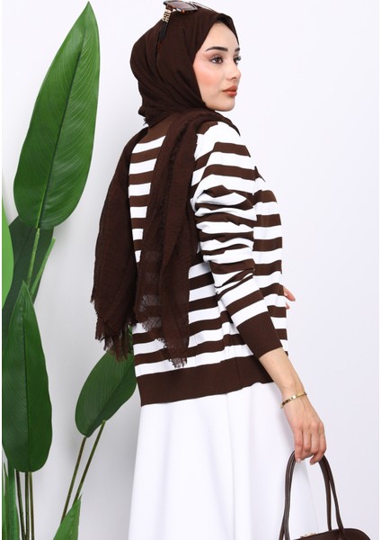 Kahverengi Düğmeli Soğuk İplik Triko Hırka fırsatları