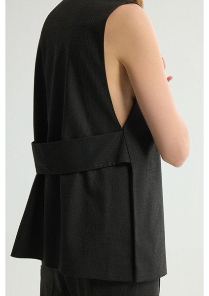 V Yaka Önü Düğmeli Yelek C.antrasit 179L8868002 indirimleri