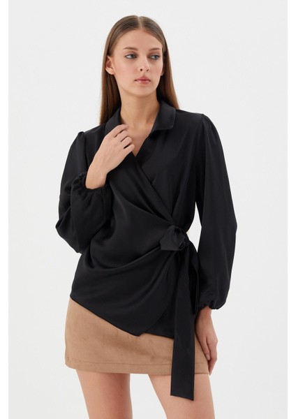 Yanı Bağlamalı Saten Bluz Sıyah