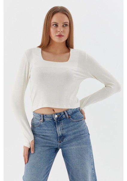 Kare Yaka Body Ekru modelleri