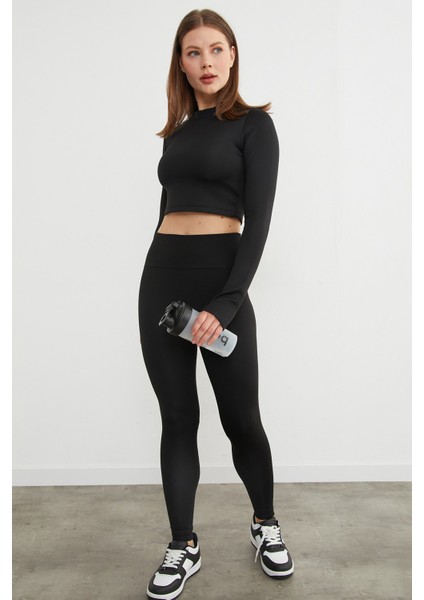 Basic Bisiklet Yaka Parmak Geçmeli Crop Bluz fiyatları