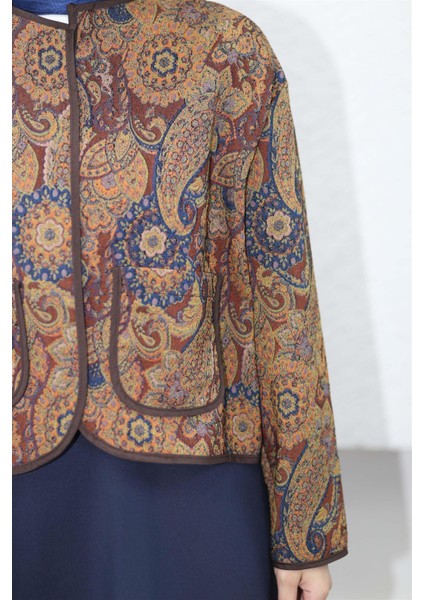 4015 Etnik Desenli Biye Detaylı Bağcıklı Ceket fırsatları