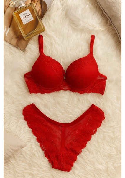 Kırmızı Dantel Detaylı Push Up Sütyen Takımı