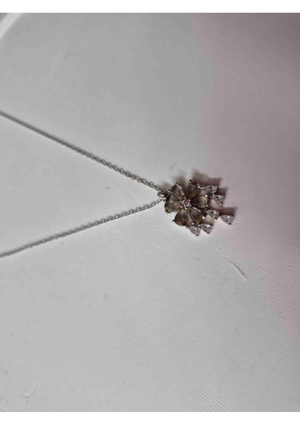 925 Ayar Gümüş Lotus Çiçeği Kolye