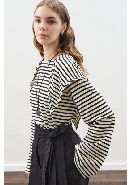 Şal Detaylı Çizgili Tshırt Siyah indirimleri
