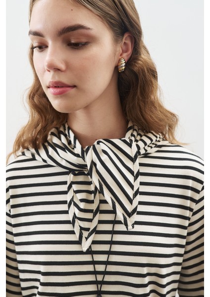 Şal Detaylı Çizgili Tshırt Siyah