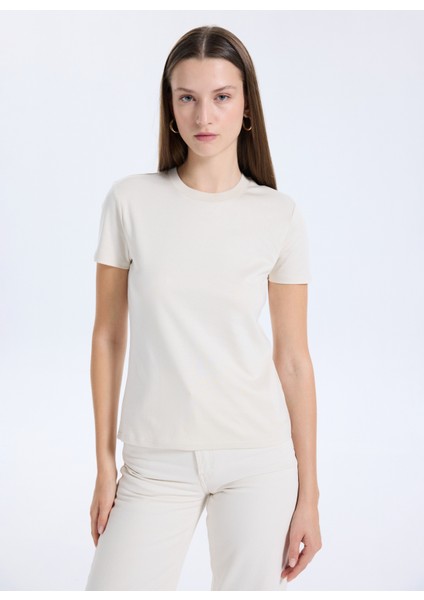 Yuvarlak Yaka Düz Beyaz Kadın T-Shirt LV044C216GPAS