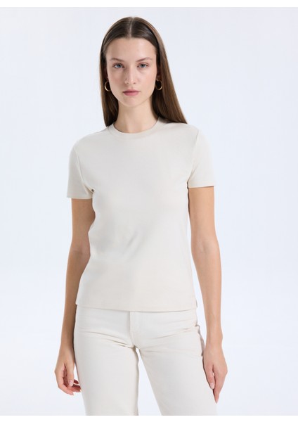 Yuvarlak Yaka Düz Beyaz Kadın T-Shirt LV044C216GPAS modelleri
