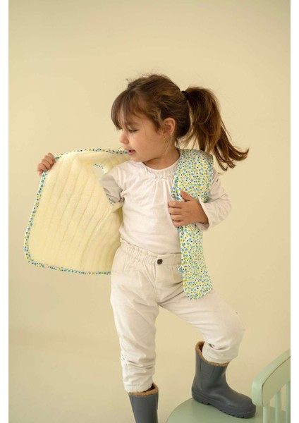 Yıldız Desenli Peluş Bebek Yeleği