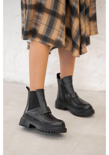 Adda Hakiki Deri Lastikli Kadın Bot Ksiyah
