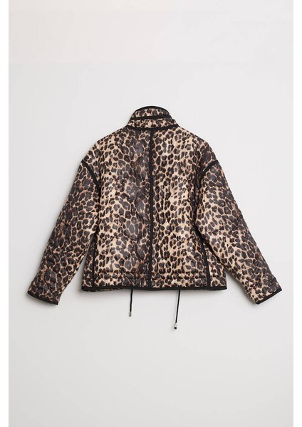 Kadın Leopar Desenli Kapitone Crop Şişme Mont Dik Yaka Kısa Kışlık Puffer Ceket