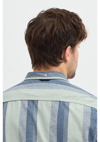 Regular Fit Pamuk Karışımlı Melanj Çizgili Düğmeli Yaka Erkek Gömlek