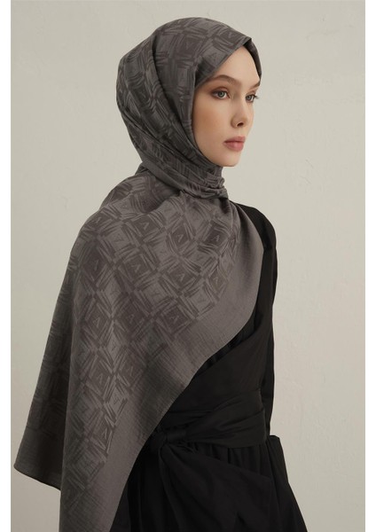 Lyocell Naia Kare Monogram Şal 6 18 fiyatları