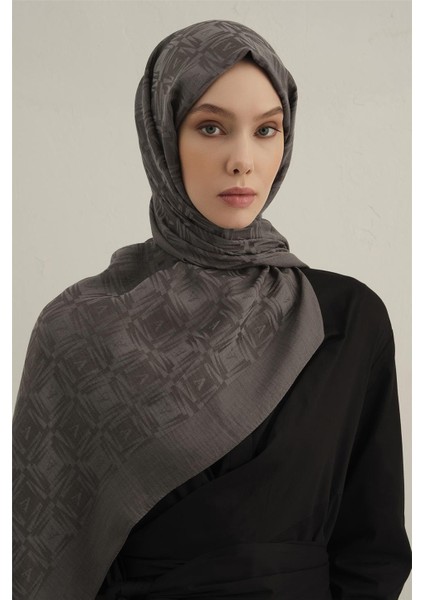 Lyocell Naia Kare Monogram Şal 6 18 fırsatları