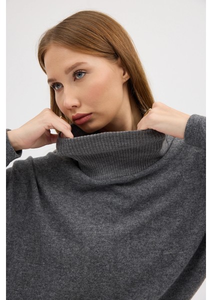 Gri Balıkçı Kaşkorse Yaka Etek Boyu Ayarlanabilir Yarasa Kesim Elbise Gündüz Gece Şıklığı 25L8145