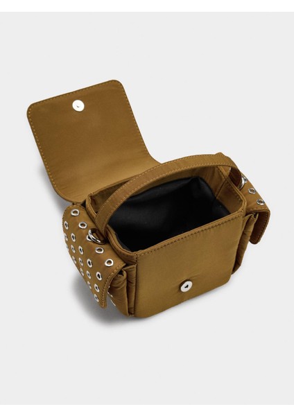 Zımba Detaylı Teknik Kumaş Çapraz Çanta indirimleri