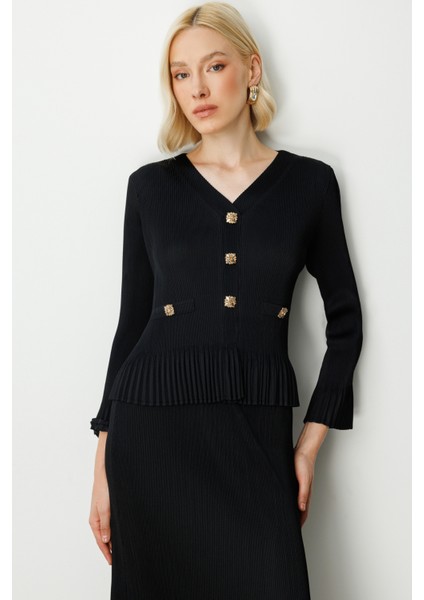 Kadın Süs Düğmeli Piliseli Bluz 3913 Siyah fiyatları