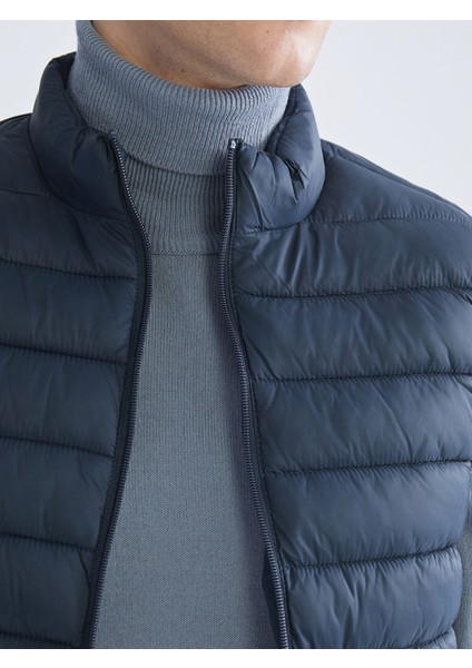 Yeni Sezon Standart Kalıp Dik Yaka Erkek Şişme Yelek modelleri