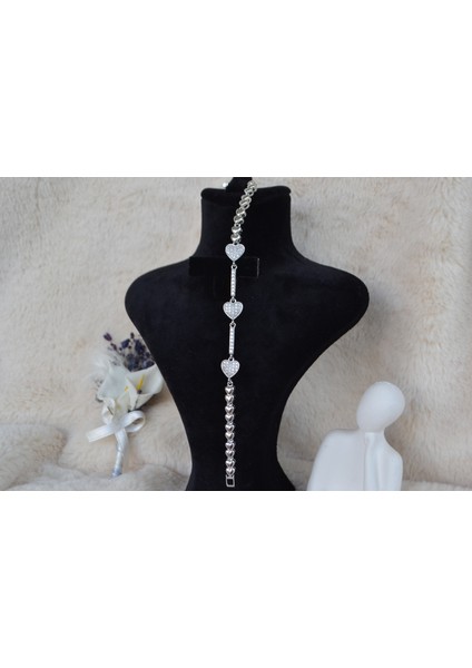 Kalp Formlu Zirkon Taşlı Kalın Çelik Bileklik modelleri