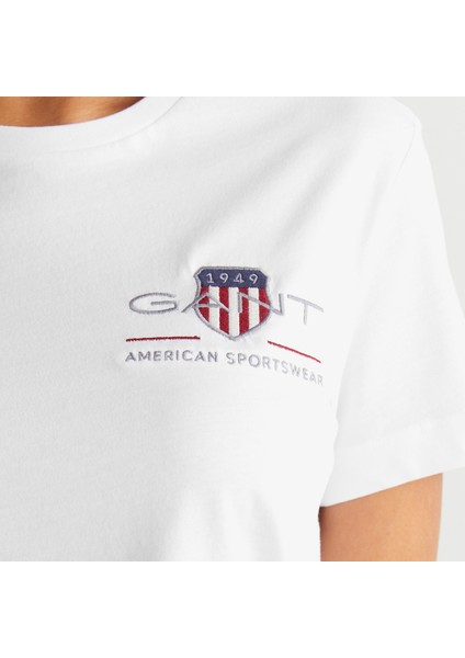 Kadın Beyaz Regular Fit Bisiklet Yaka Logolu T-Shirt indirimleri