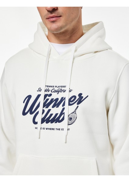 Regular Fit Uzun Kollu Kanguru Cepli Kapşonlu Baskılı Sweatshirt indirimleri