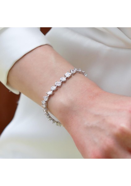 Zirkon Taşlı Kalpli Figürlü Gümüş Bileklik fiyatları