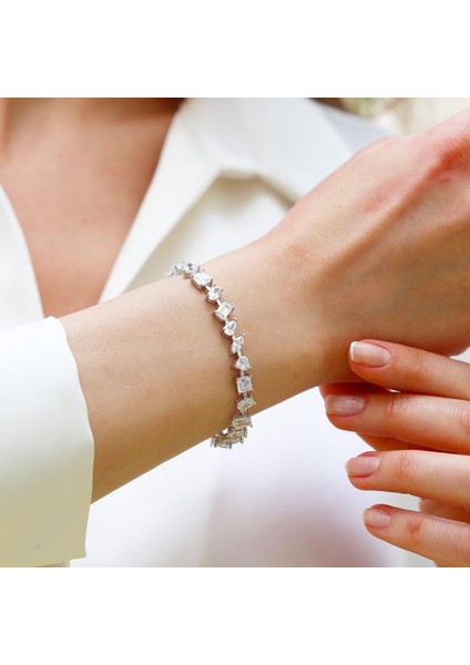 Zirkon Taşlı Kalpli Figürlü Gümüş Bileklik modelleri