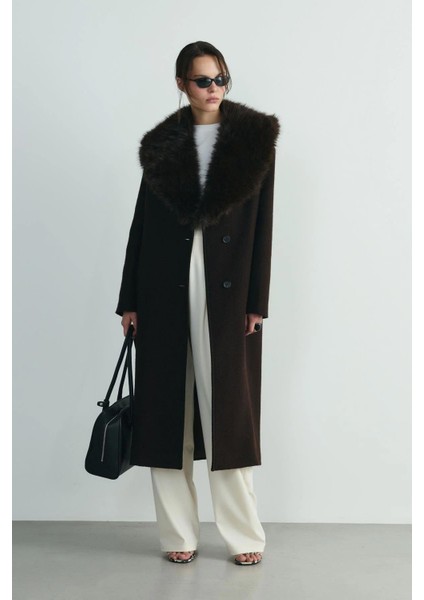 Acı Kahve Kürk Yaka