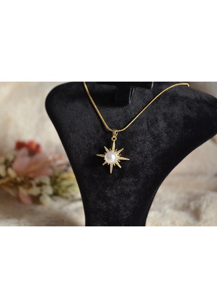 Yıldız Detaylı Şık Tasarımlı Çelik Kolye