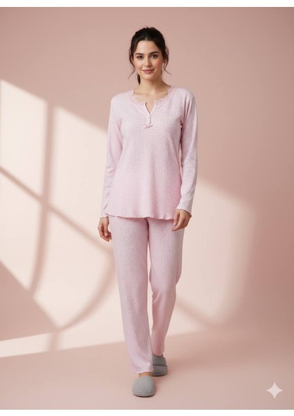 Dantel Yaka Detaylı Pamuklu Penye Kumaş Pijama Takımı