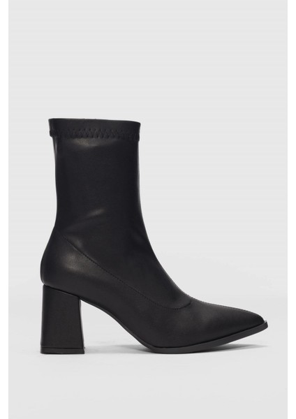 Kısa Topuklu Sivri Burun Streç Kadın BOT-2041783-Z fırsatları