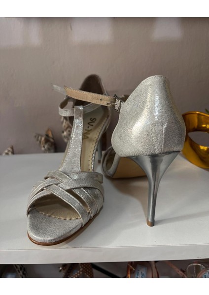 Dora Gümüş Deri -Dans, Tango ve Abiye Ayakkabı fiyatları