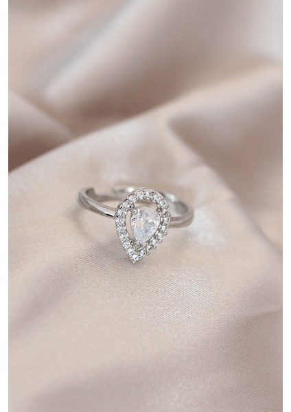 Ayarlamalı Silver Renk Metal Zirkon ve Kristal Taşlı Damla Model Yüzük - Lisinya