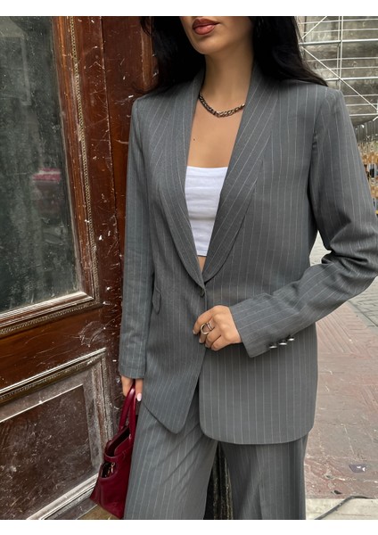 Şal Yaka Çizgili Poliviskon Takım