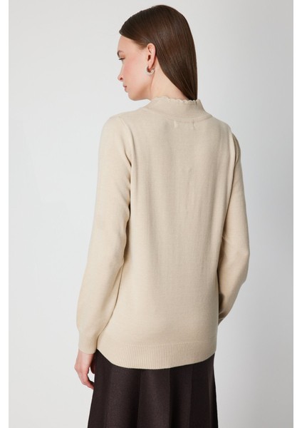 Kadın V Yaka Çiçek Işlemeli Triko Kazak 65307 Bej fırsatları