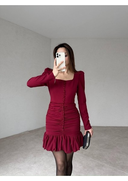Kare Yaka Önü Düğme Detaylı Drapeli Etek Ucu Fırfırlı Stayle Bordo Mini Elbise fırsatları