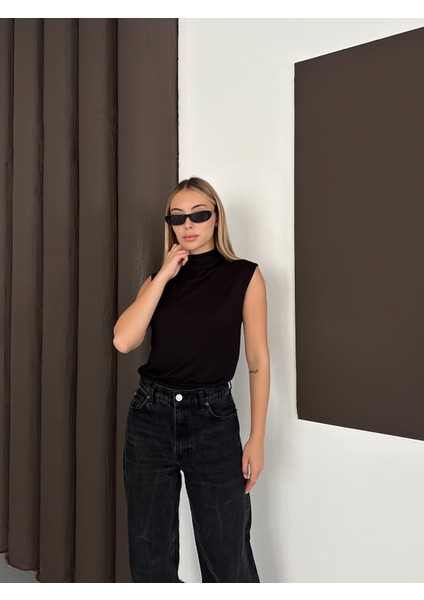 Kadın Sıfır Kol Boğazlı Body fırsatları