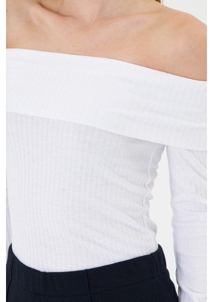 Kadın Omuzu Açık Uzun Kollu Düz Yaka Vücuda Oturan Tişört indirimleri