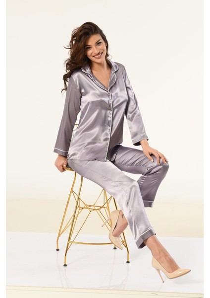 Kadın Patlı Saten Düğme Detaylı Pijama Takımı LL.N1.I0.LA.004