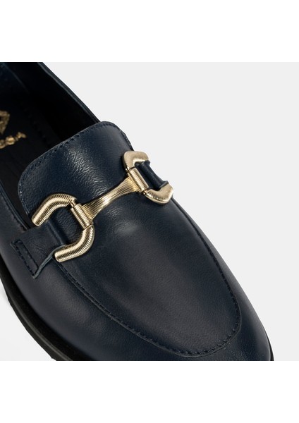 Kadın Lacivert Metal Toka Aksesuarlı Deri Loafer