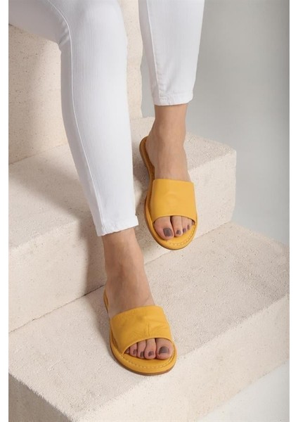 141759 Günlük Düz Terlik Hakiki Deri Sarı