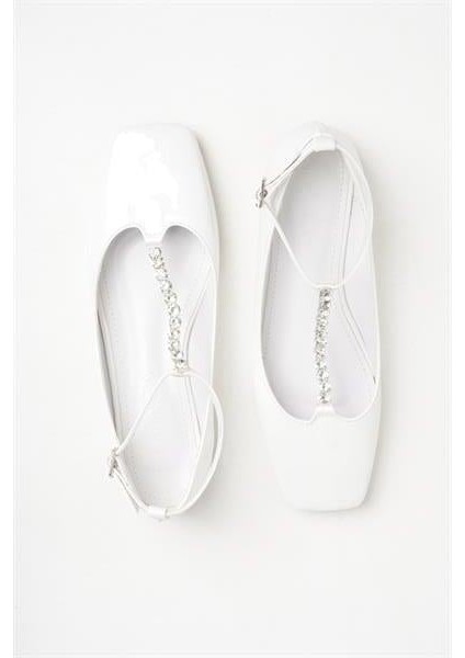 255020 Taş Detaylı Babet Beyaz Rugan modelleri