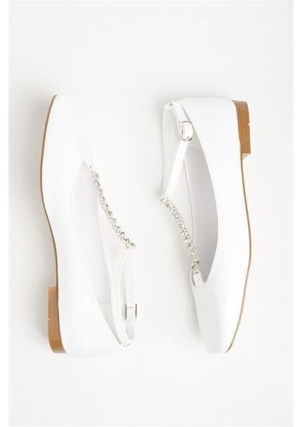 255020 Taş Detaylı Babet Beyaz Rugan fırsatları