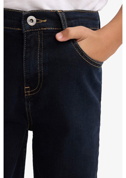 Erkek Çocuk Straight Fit Düz Paça Jean Pantolon G3258A825WN fırsatları