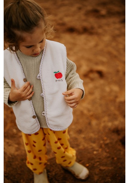 Petit Paris Elma Nakışlı Peluş Krem Yelek