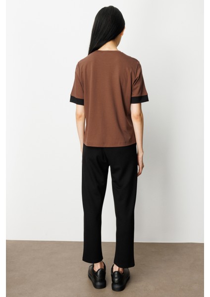 Kadın Önü Taşlı Sıfır Yaka Bluz 61331 Kahve-Siyah modelleri