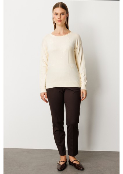 Kadın Büyük Beden Çiçek Işlemeli Sıfır Yaka Triko Kazak 65359 Krem modelleri