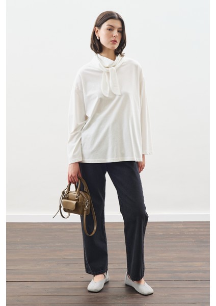 Yüksek Yaka Bağlamalı Bluz Ekru fırsatları