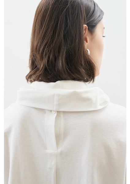 Yüksek Yaka Bağlamalı Bluz Ekru